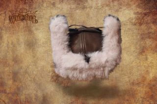 Czapka pilotka z królika naturalnego 
Biała — Traper